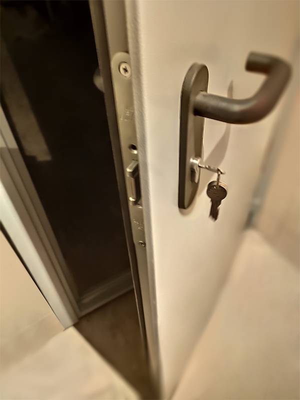 Ручка и замок